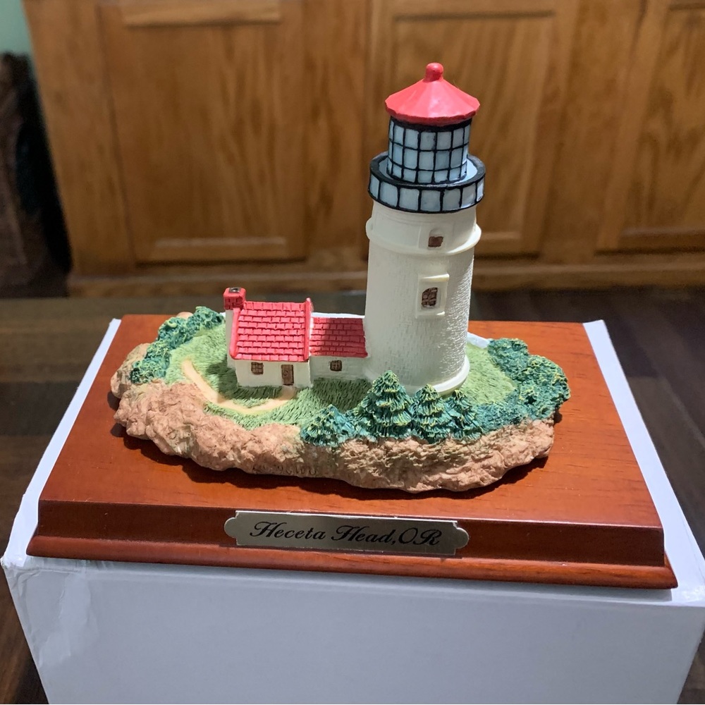 Heceta Head Lighthouse Replica Figurine Brass Plaque Cherry Wood Base (New)